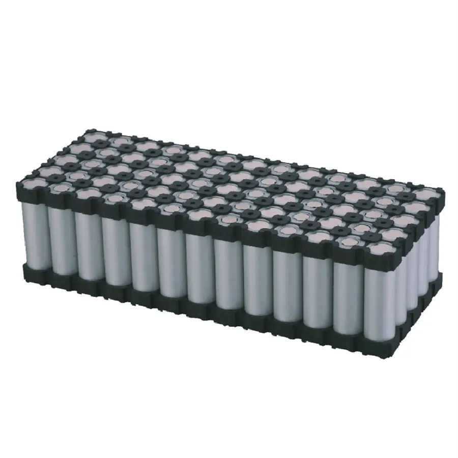 Khối pin gồm nhiều cell lithium-ion hình trụ xếp cạnh nhau