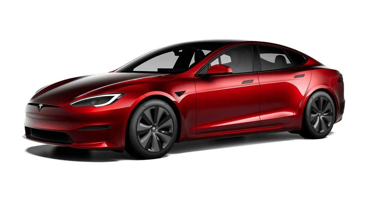 Tesla Model S màu đỏ nhìn từ góc trước bên trái