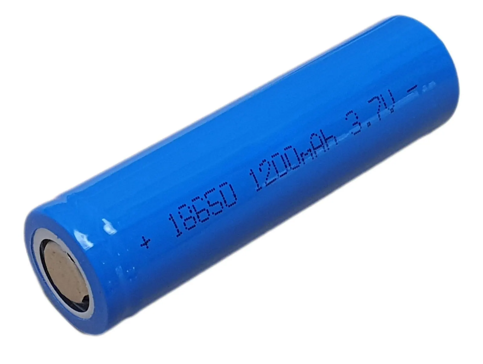 Một cell lithium 18650 ghi dung lượng và điện áp danh định trên vỏ